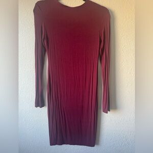 Elegant Burgundy Long Sleeve Dress